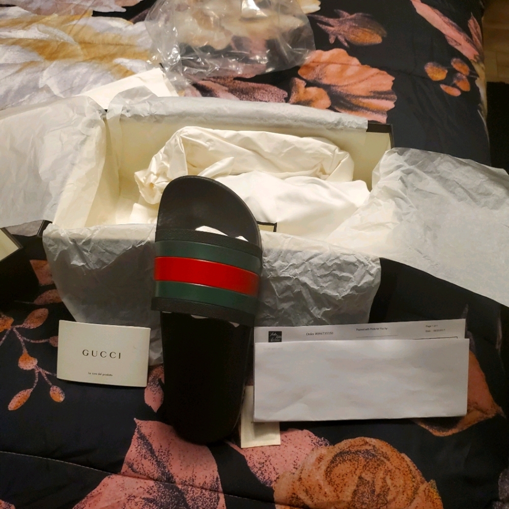 Gucci slides